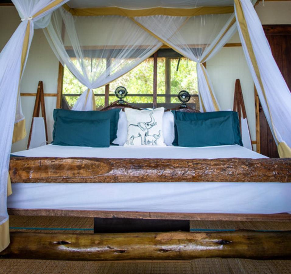 Simply Saadani Camp, A Tent With A View Safaris Mkwaja المظهر الخارجي الصورة