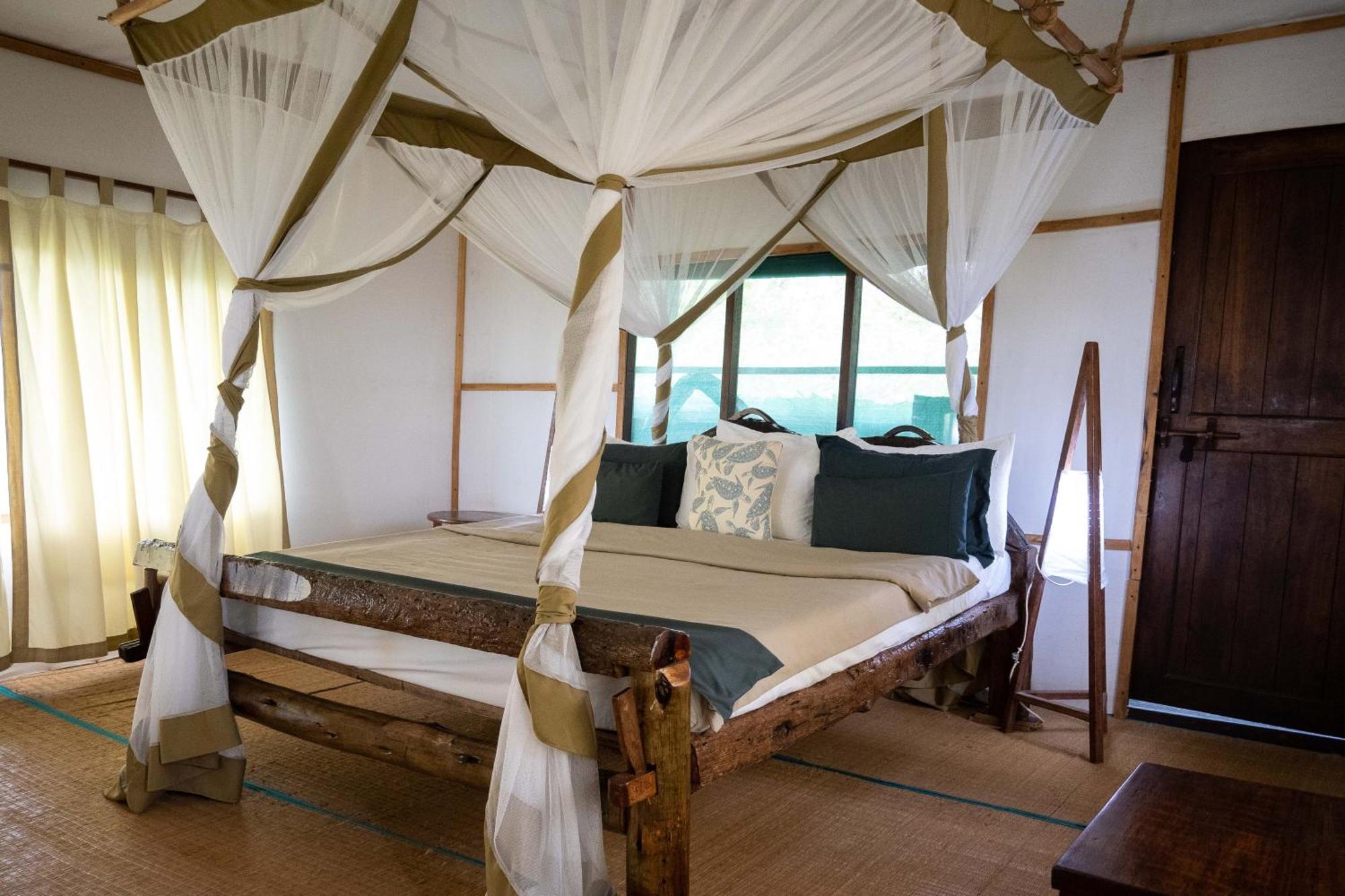 Simply Saadani Camp, A Tent With A View Safaris Mkwaja المظهر الخارجي الصورة